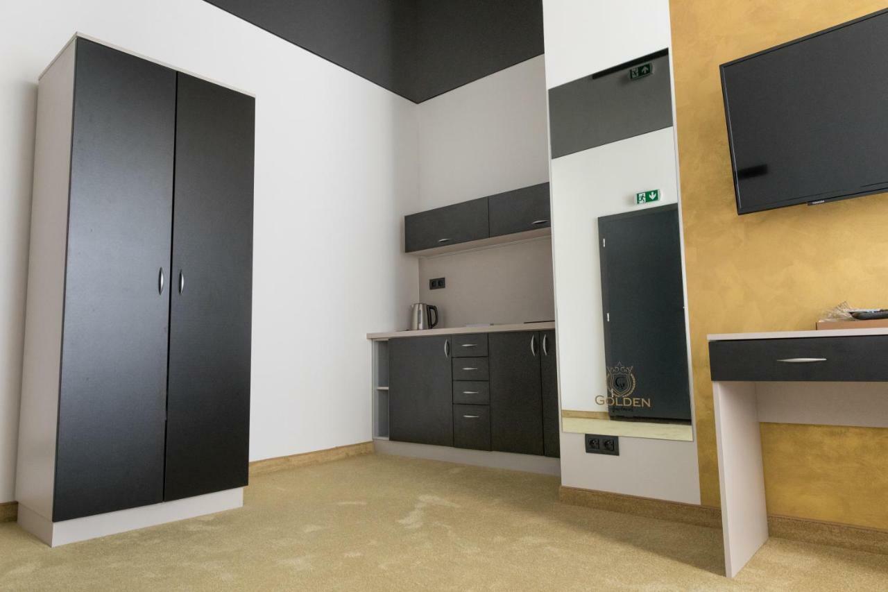 Apart Hotel Golden Apartments Kosice Exterior photo