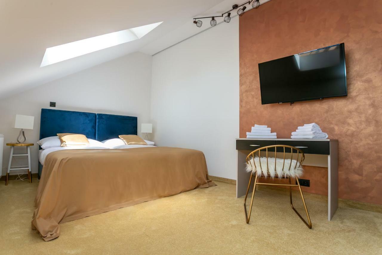 Apart Hotel Golden Apartments Kosice Exterior photo