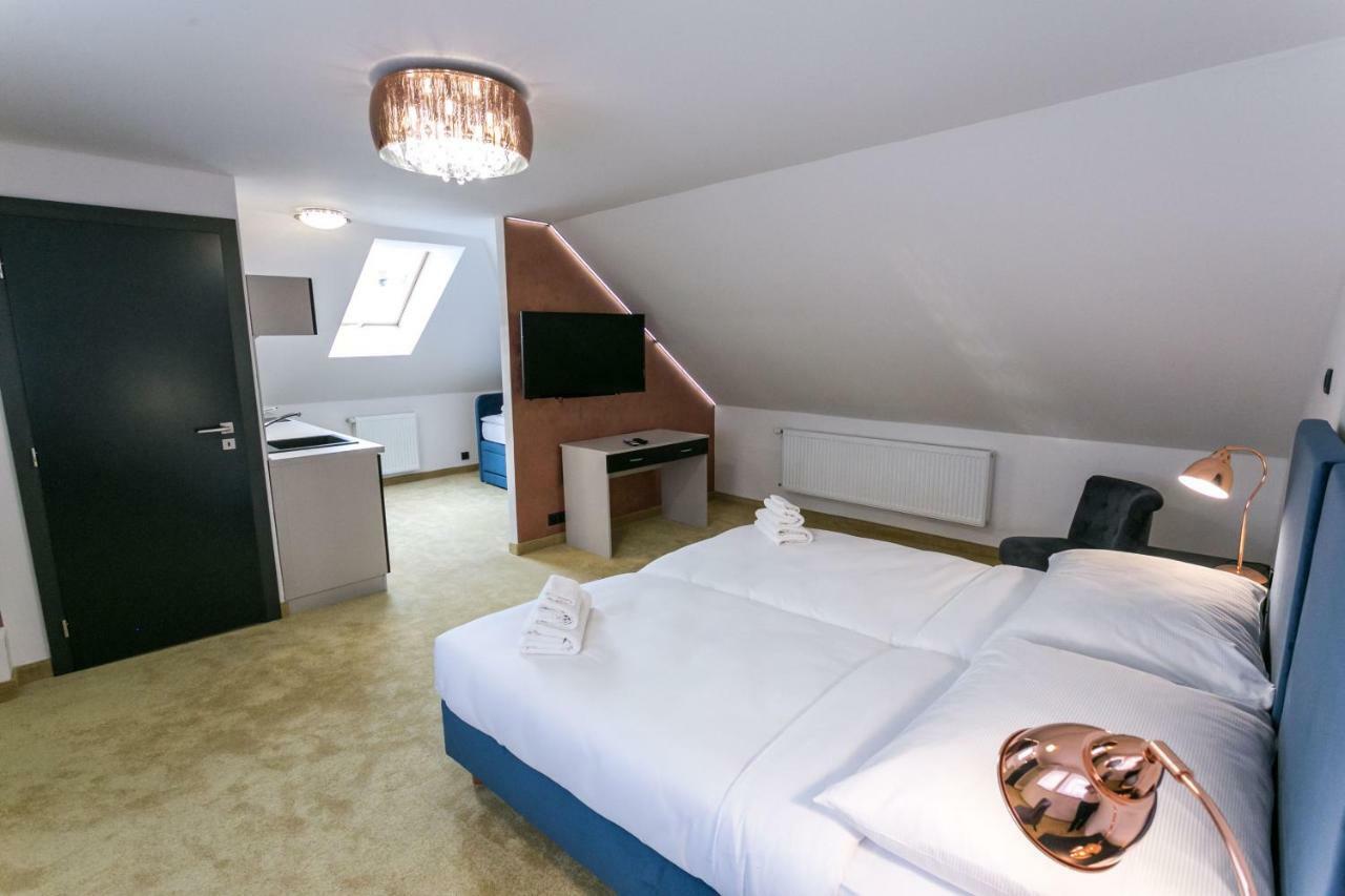 Apart Hotel Golden Apartments Kosice Exterior photo