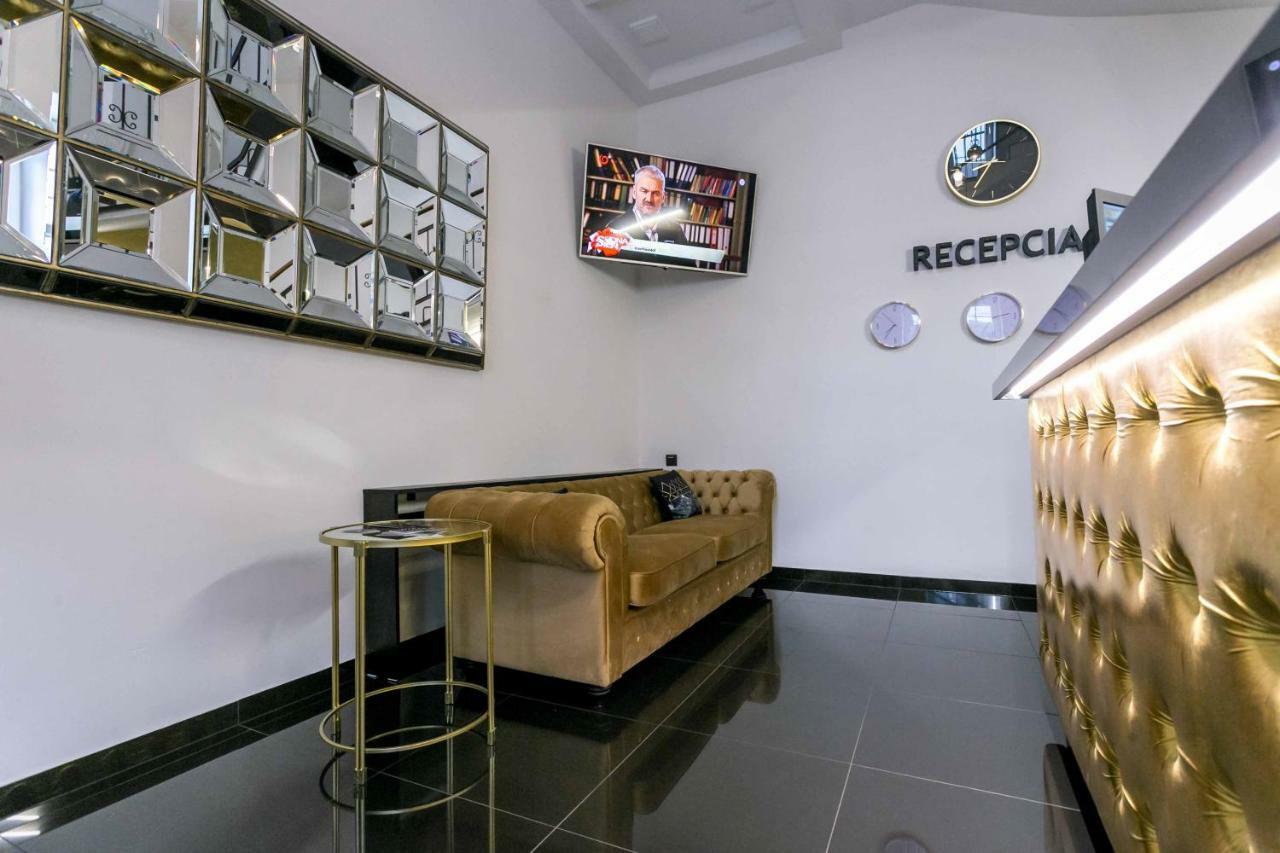 Apart Hotel Golden Apartments Kosice Exterior photo