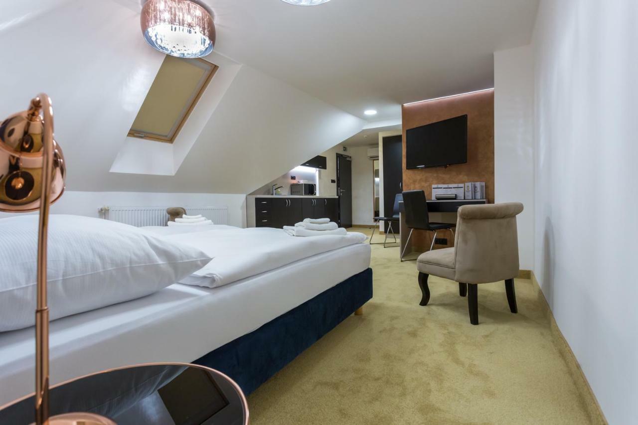 Apart Hotel Golden Apartments Kosice Exterior photo
