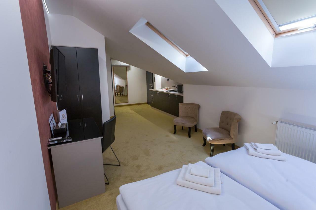 Apart Hotel Golden Apartments Kosice Exterior photo