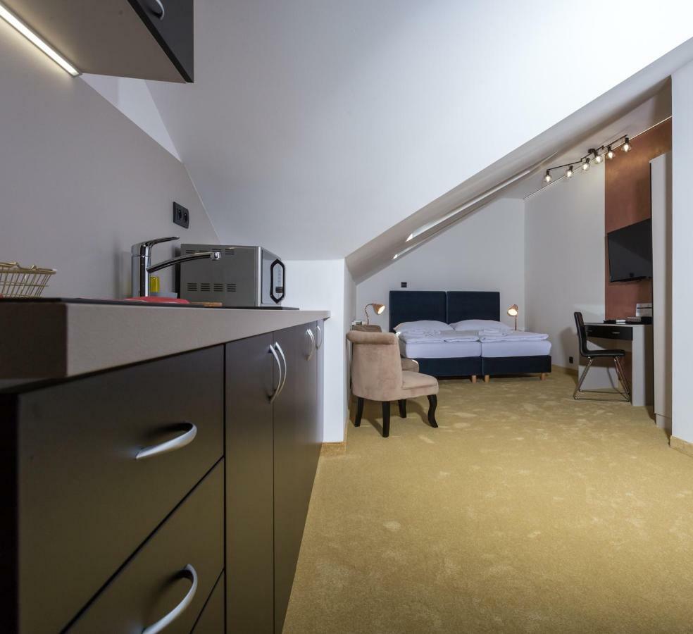 Apart Hotel Golden Apartments Kosice Exterior photo